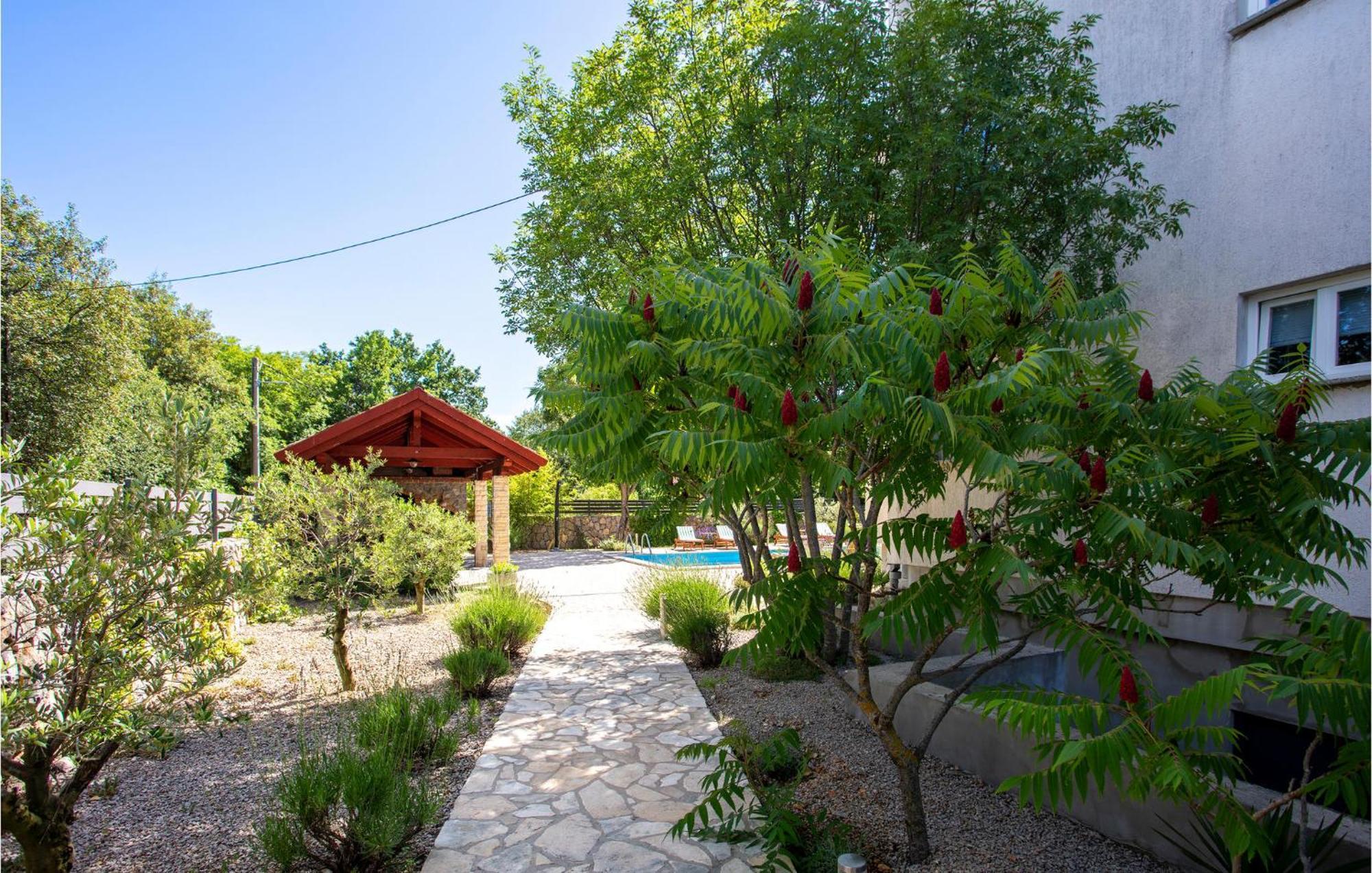 Beautiful Apartment In Pinezici With Wifi Exterior foto