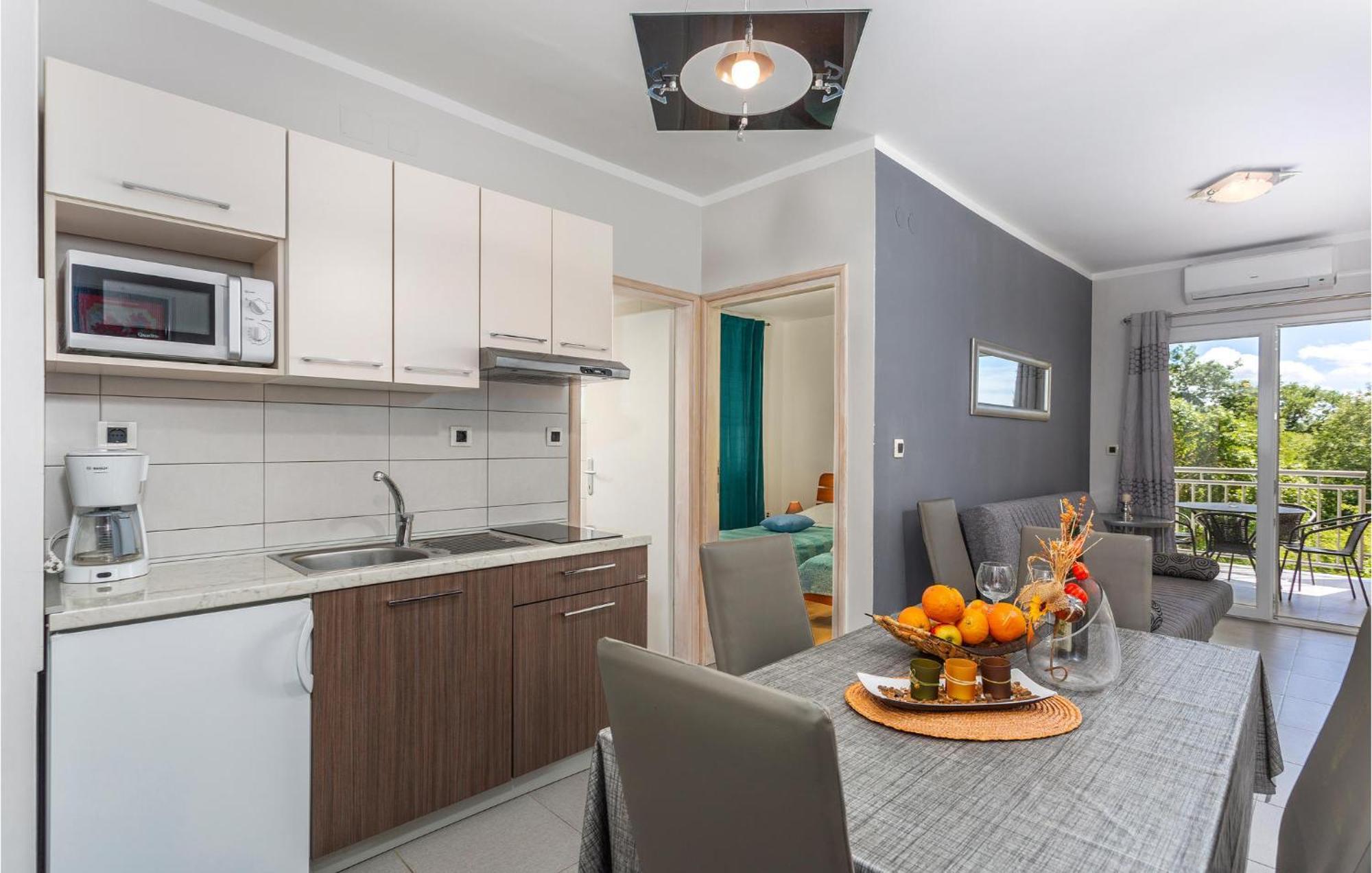 Beautiful Apartment In Pinezici With Wifi Exterior foto